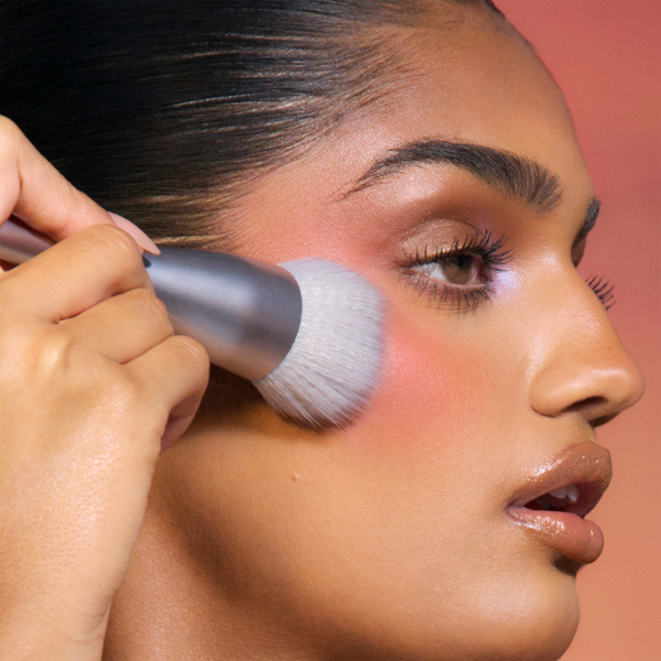B2 Bronzer Brush