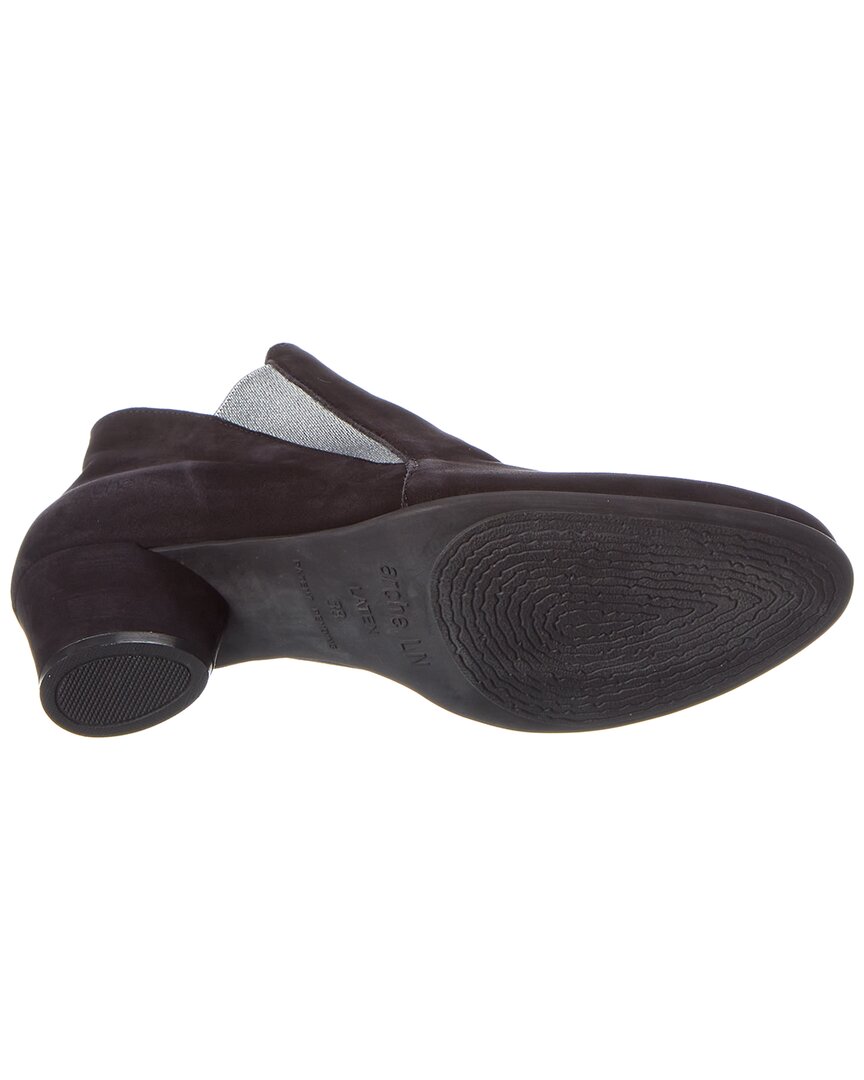 musc suede bootie