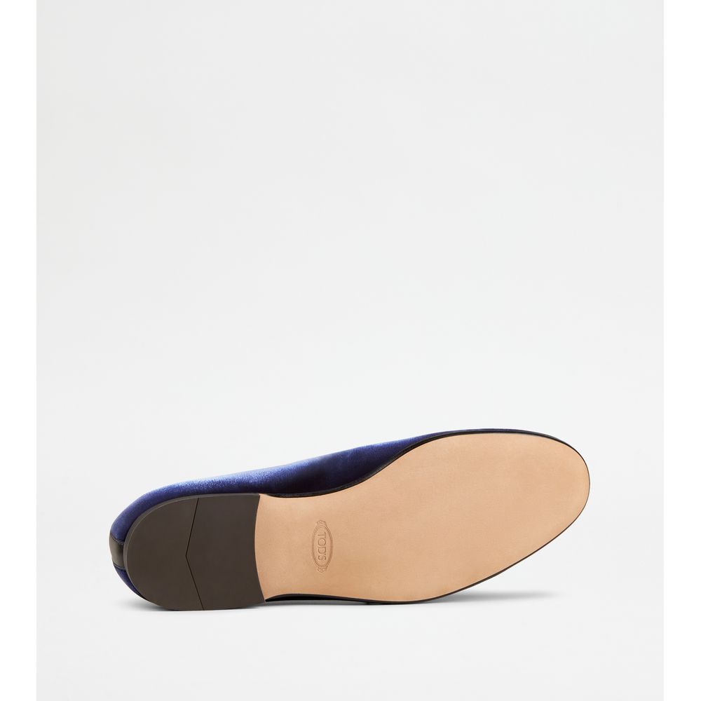 loafers with tassels in velvet