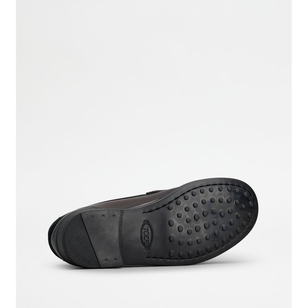 loafers in leather