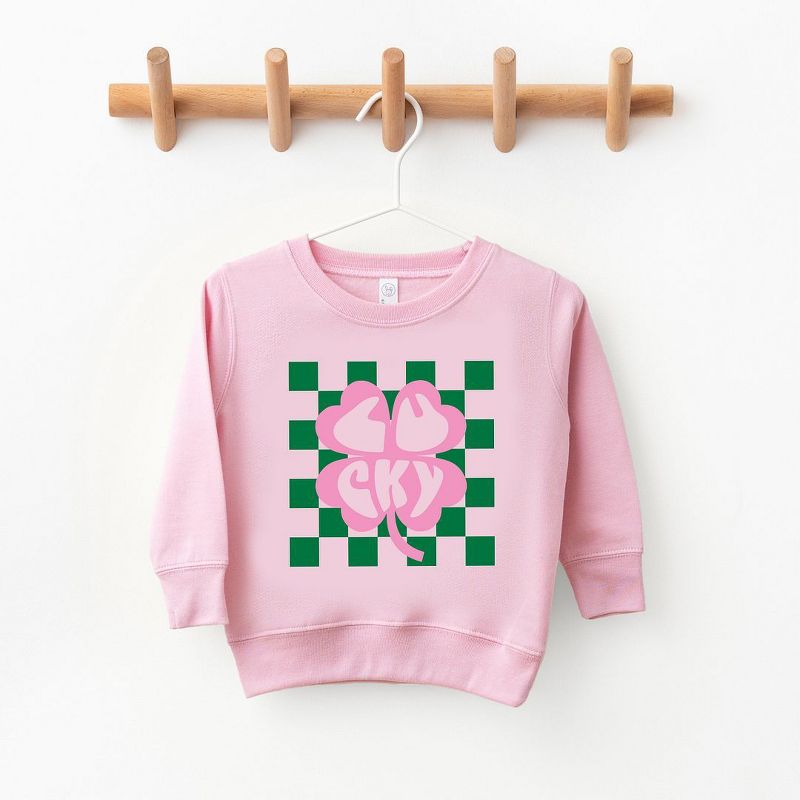 سويت شيرت جرافيكي للأطفال الصغار من Juniper Shop بتصميم "Lucky Clover" بنقشة مربعات