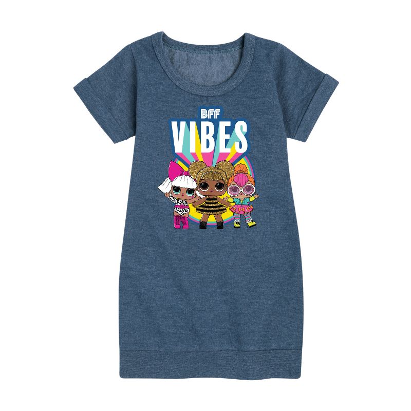 Girls' - LOL Surprise! - Bff Vibes with Queen Bee, Deva, & Neon QT Graphic Short Sleeve Fleece Dress
