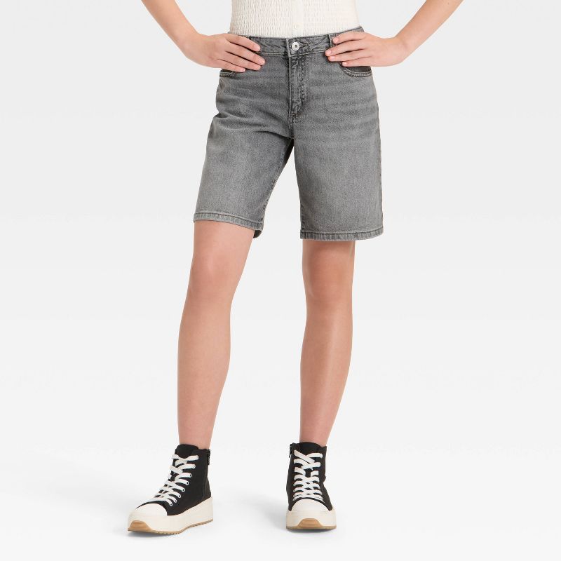 Girls' Mid-Rise Slouchy Loose Shorts - art class™