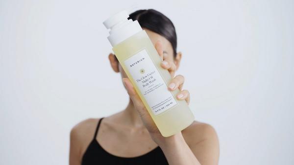 Travel Size The Glow Getter Multi-Oil Hydrating Body Wash