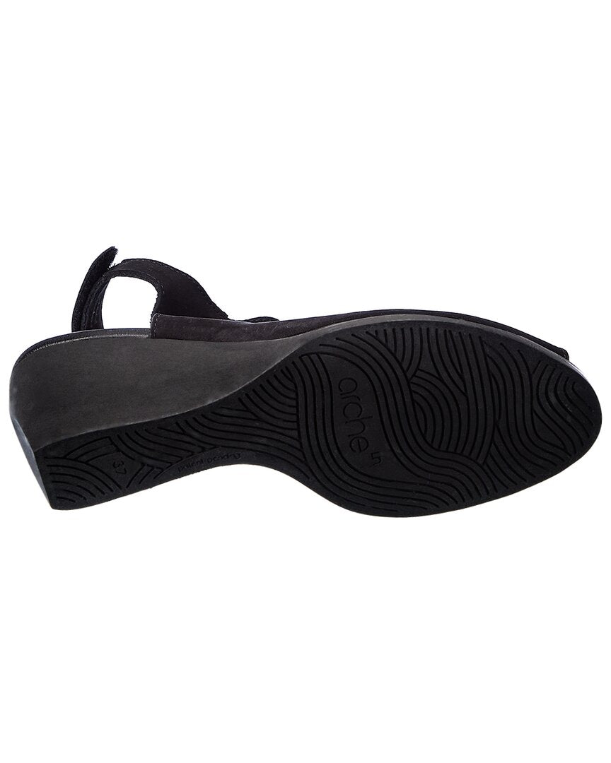 formula leather sandal