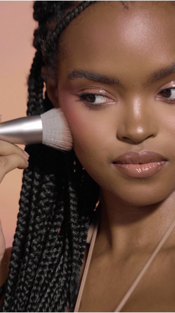 B2 Bronzer Brush