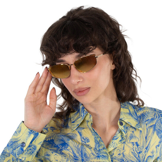 نظارة شمسية نسائية من جيفنشي، بتصميم عين القطة العنبر