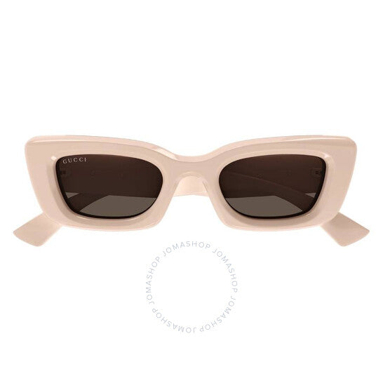 نظارة شمسية نسائية من غوتشي، بتصميم عين القطة باللون البني