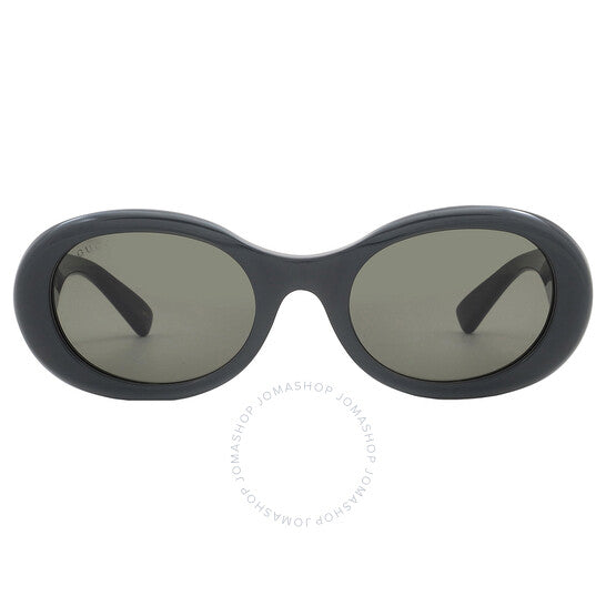 نظارات شمسية نسائية بيضاوية رمادية من غوتشي