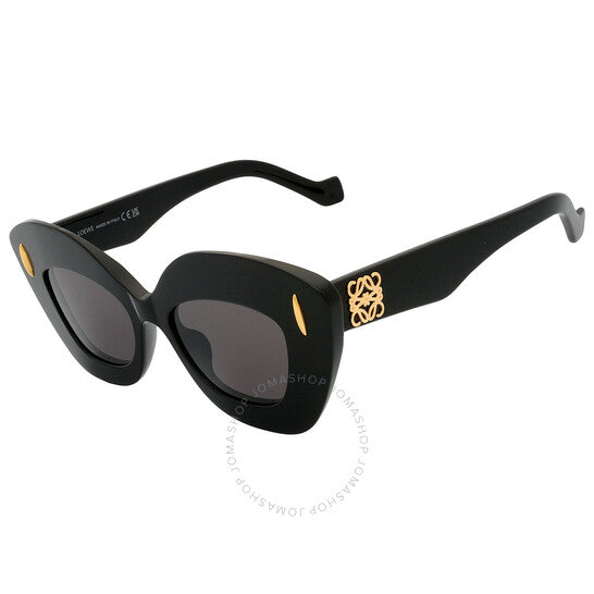 نظارة شمسية نسائية من لويفي بتصميم عين القطة رمادية