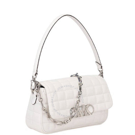 حقيبة كتف مايكل كورس بحزام سلسلة وتفاصيل شعار