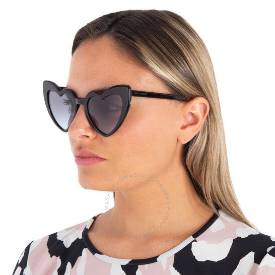 نظارة شمسية نسائية من سان لوران، رمادية متدرجة اللون، بتصميم غير منتظم