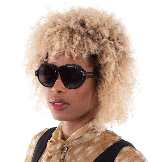 نظارات شمسية نسائية بيضاوية من توم فورد، إنجر سموك