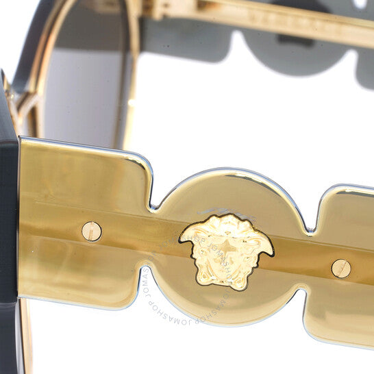 نظارة شمسية نسائية من فيرساتشي، بتصميم عين القطة باللون البني