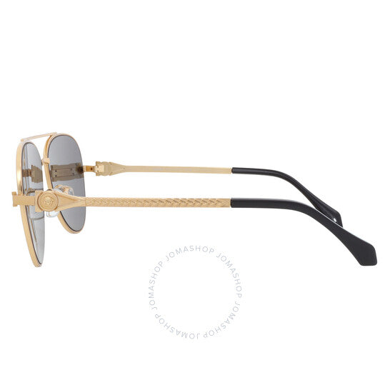 نظارة شمسية فيرساتشي بايلوت للرجال باللون الرمادي الداكن