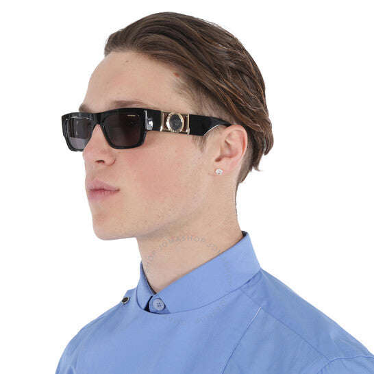 نظارة شمسية مستطيلة مستقطبة للرجال من فيرساتشي، رمادية داكنة