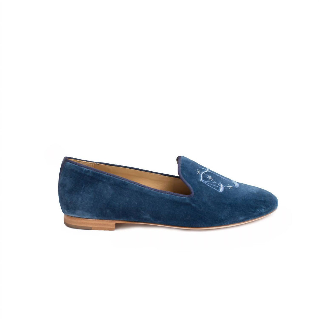 libra slipper in blue smoke