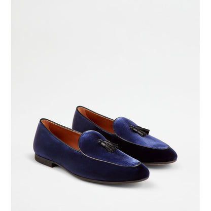 loafers with tassels in velvet