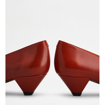 heeled loafers in leather