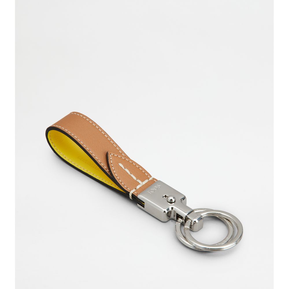 key holder in leather