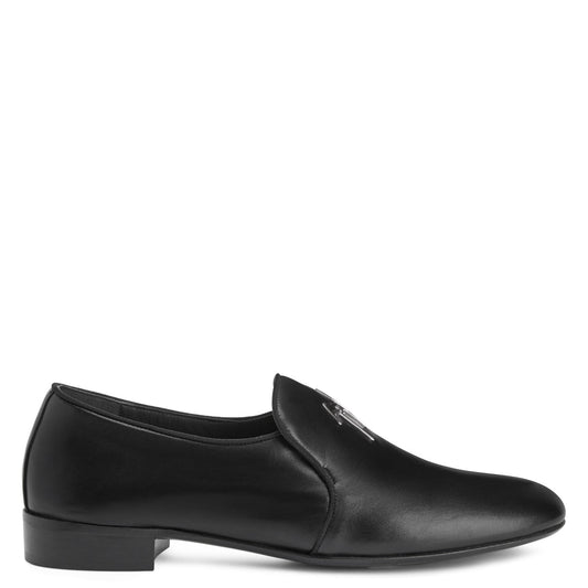 US 11 - black