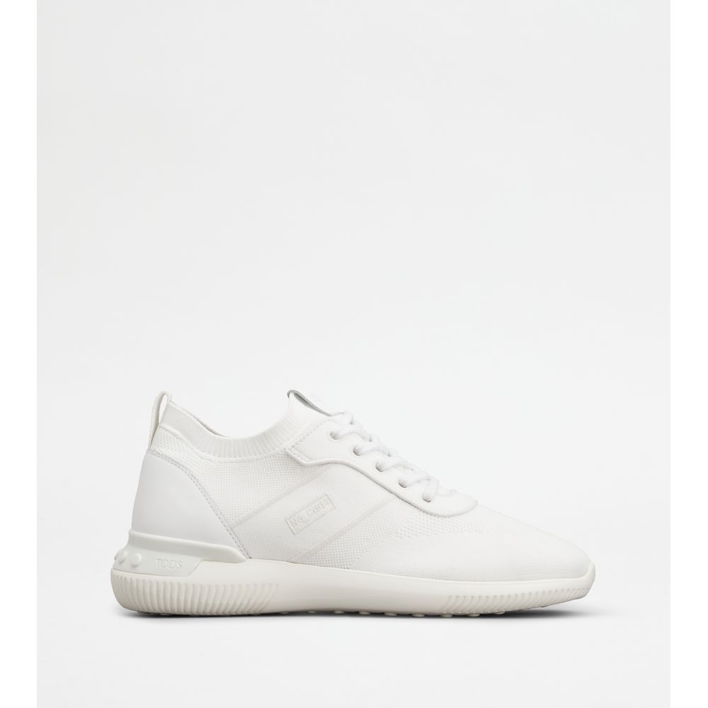 UK 6 - white