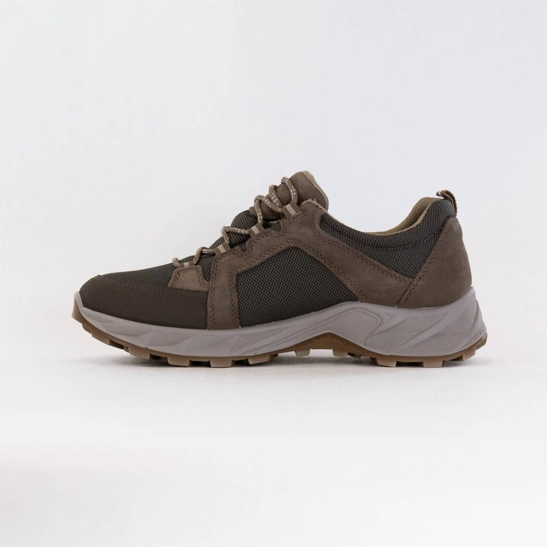 men's sting gore-tex lace up sneaker in beige/grey