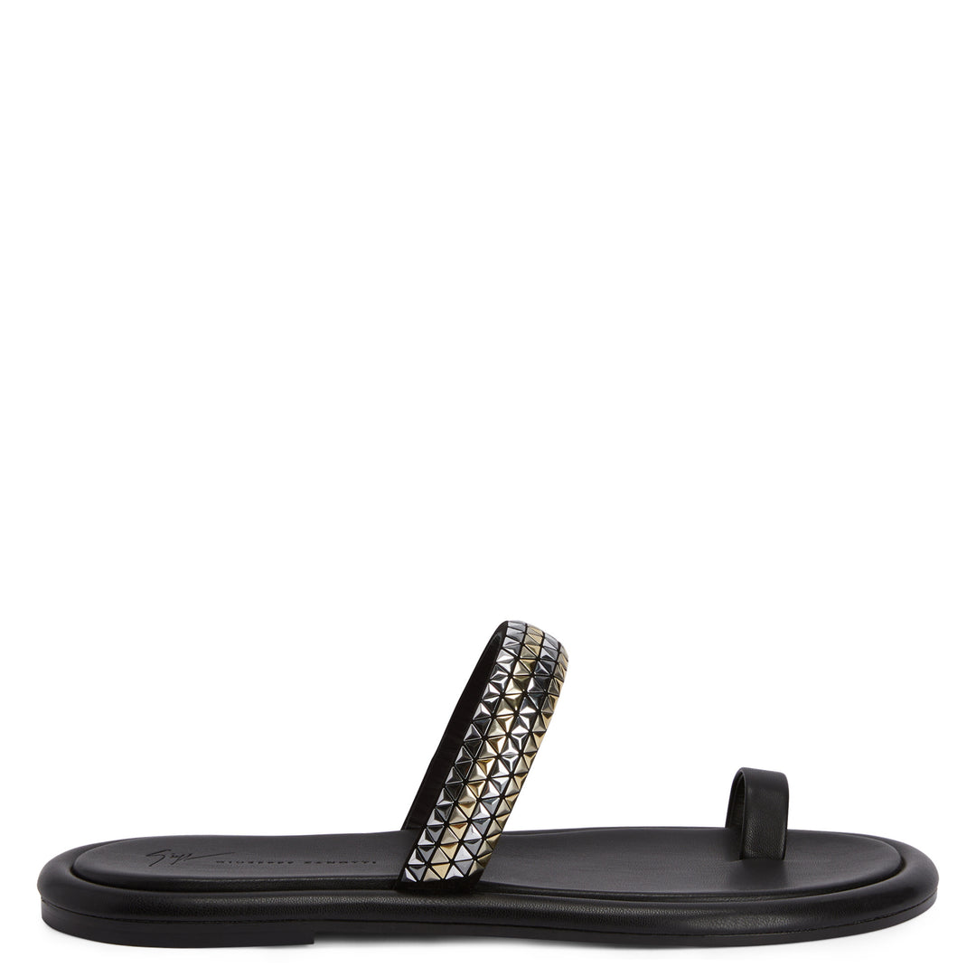 US 7 - black