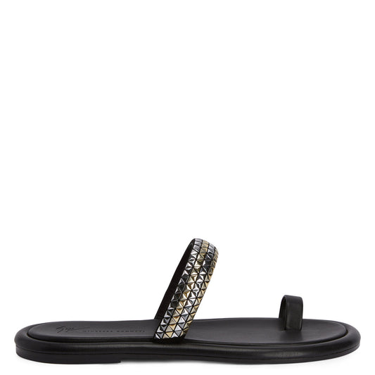 US 7 - black
