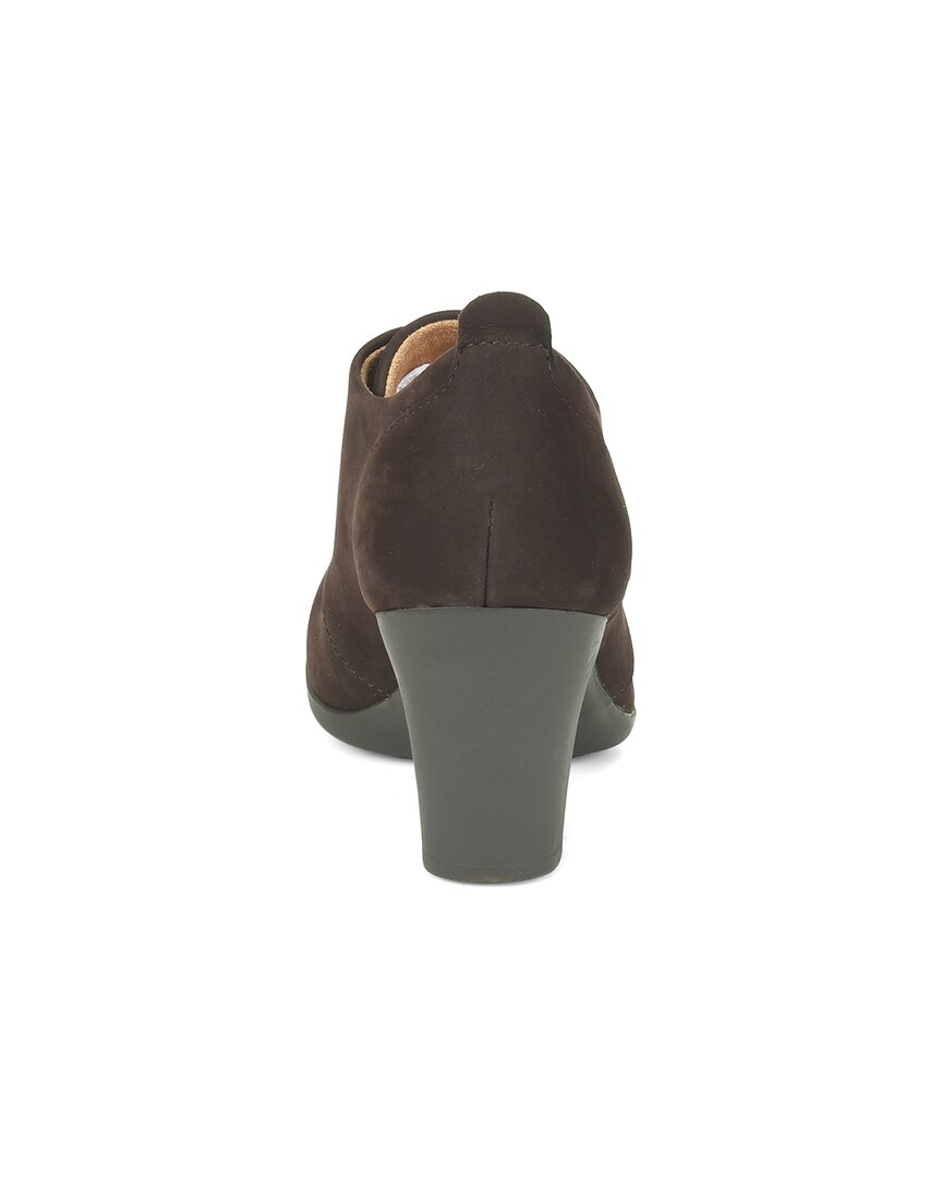 neacy leather shootie