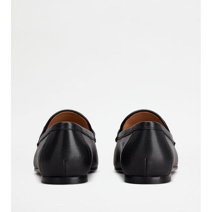 loafers in leather