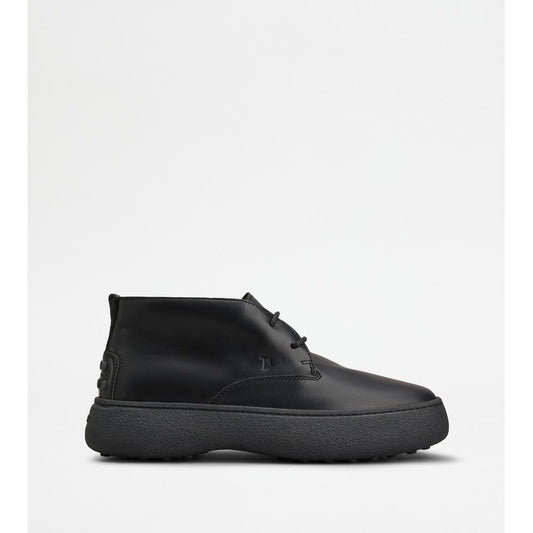 UK 9.5 - black