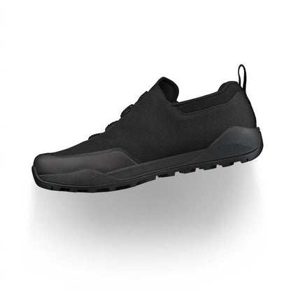 unisex terra ergolace x2 shoe in black/black