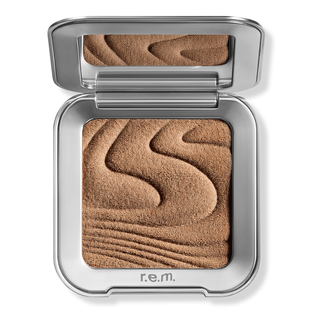 Hypernova Satin Matte Bronzer