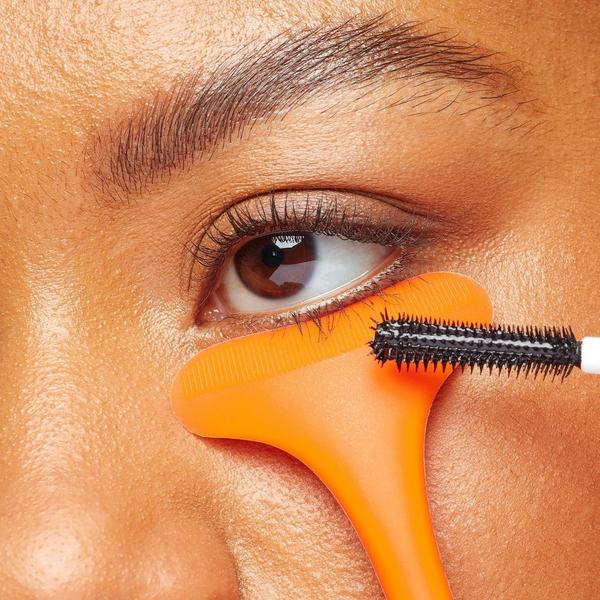 Mascara Guard Shield Tool