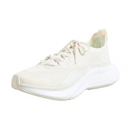 US 10 - pristine/white