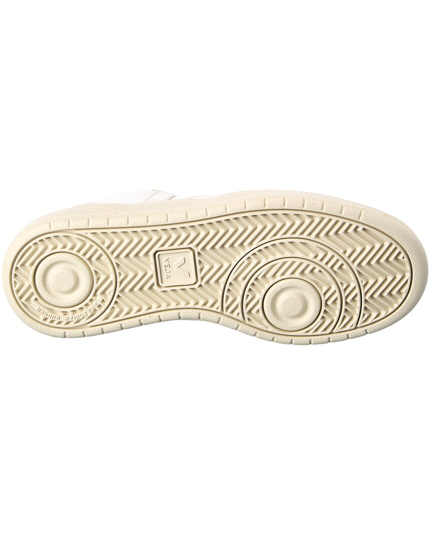 v-10 leather sneaker