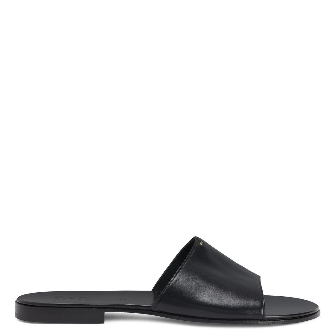 US 8.5 - black