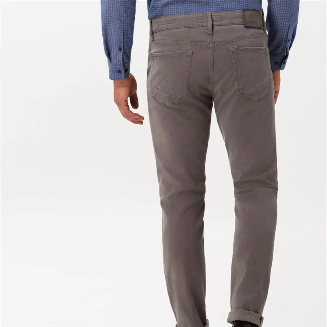 chuck 5-pocket jean in stone