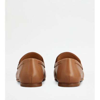 loafers in leather