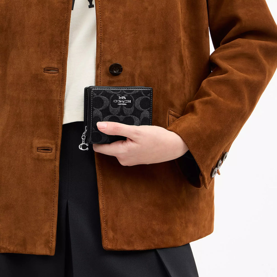 snap wallet in signature denim