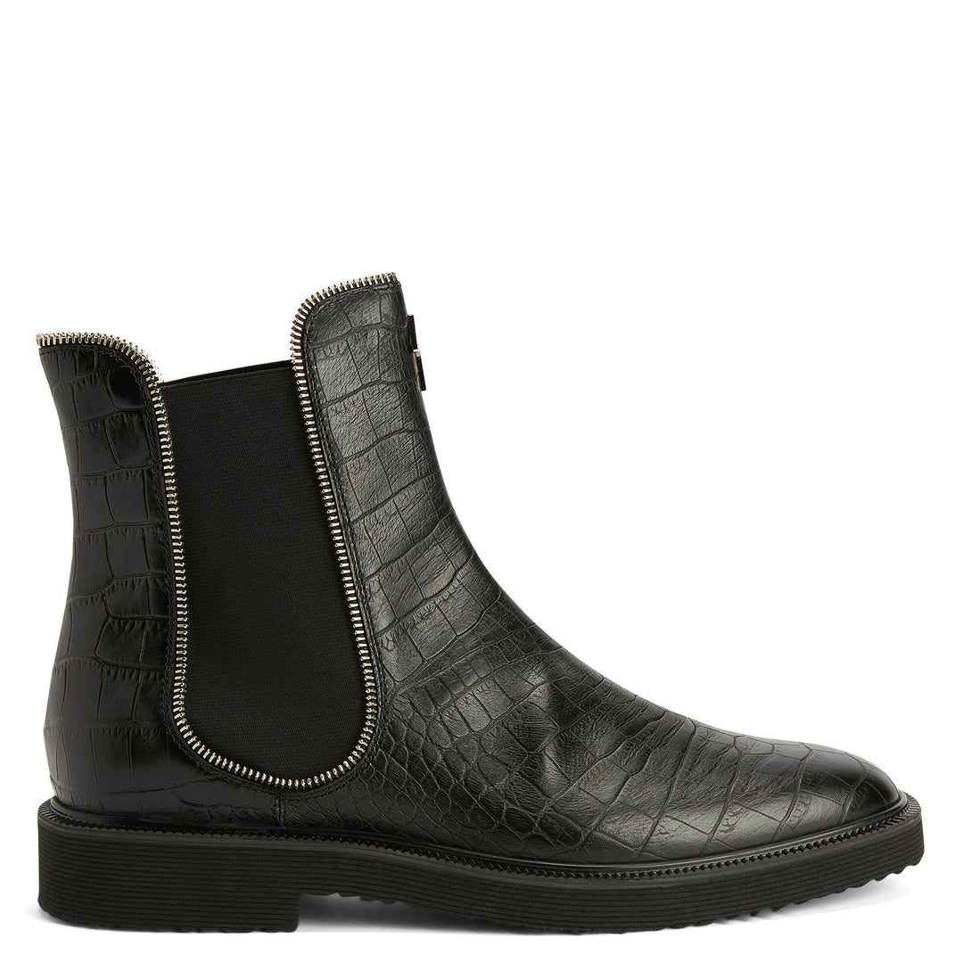 US 11 - black