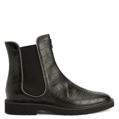 US 11 - black