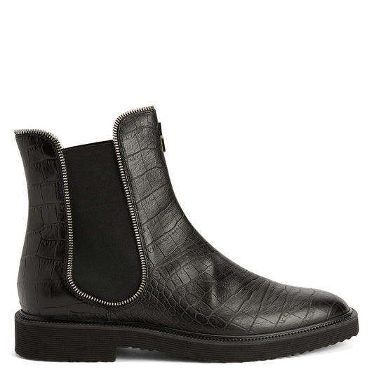 US 11 - black