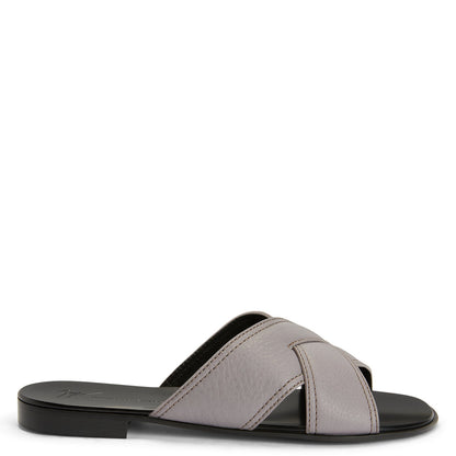 US 7 - black