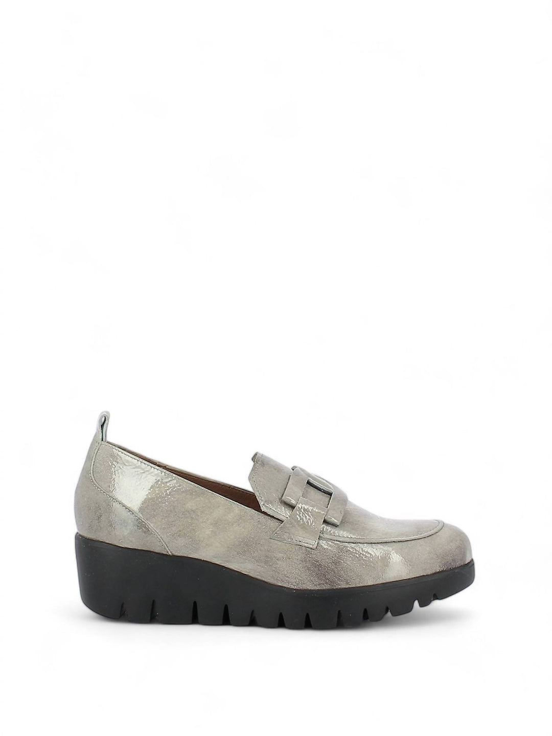 women's fly rings moccasins shoes in iris gris (light grey patent)