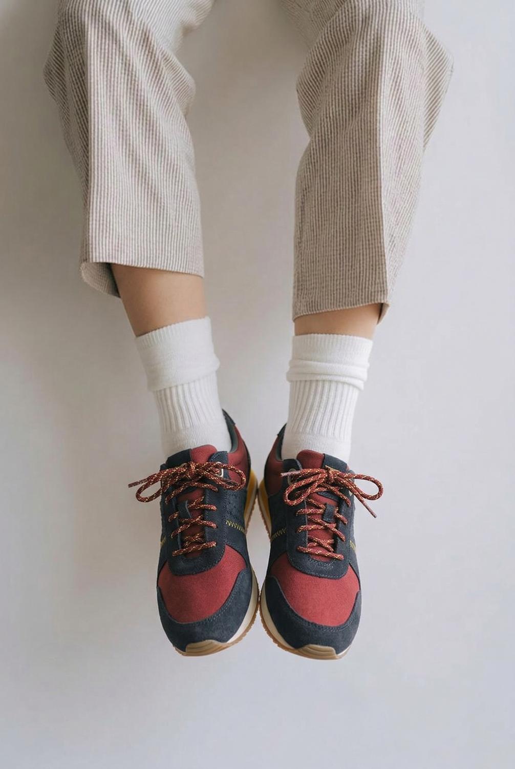US 10 - beet, navy, marigold