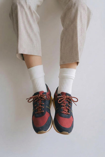 US 10 - beet, navy, marigold