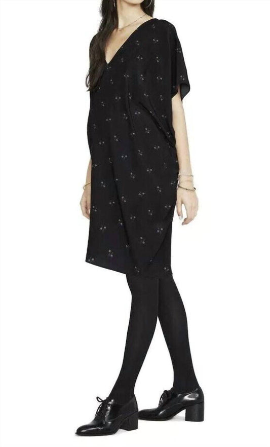 One Size - black woodland floral