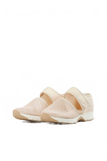 women's easy mesh plus sneakers in new beige